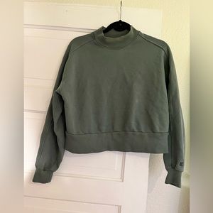 Everlane Women’s Pull Over Sweatshirt